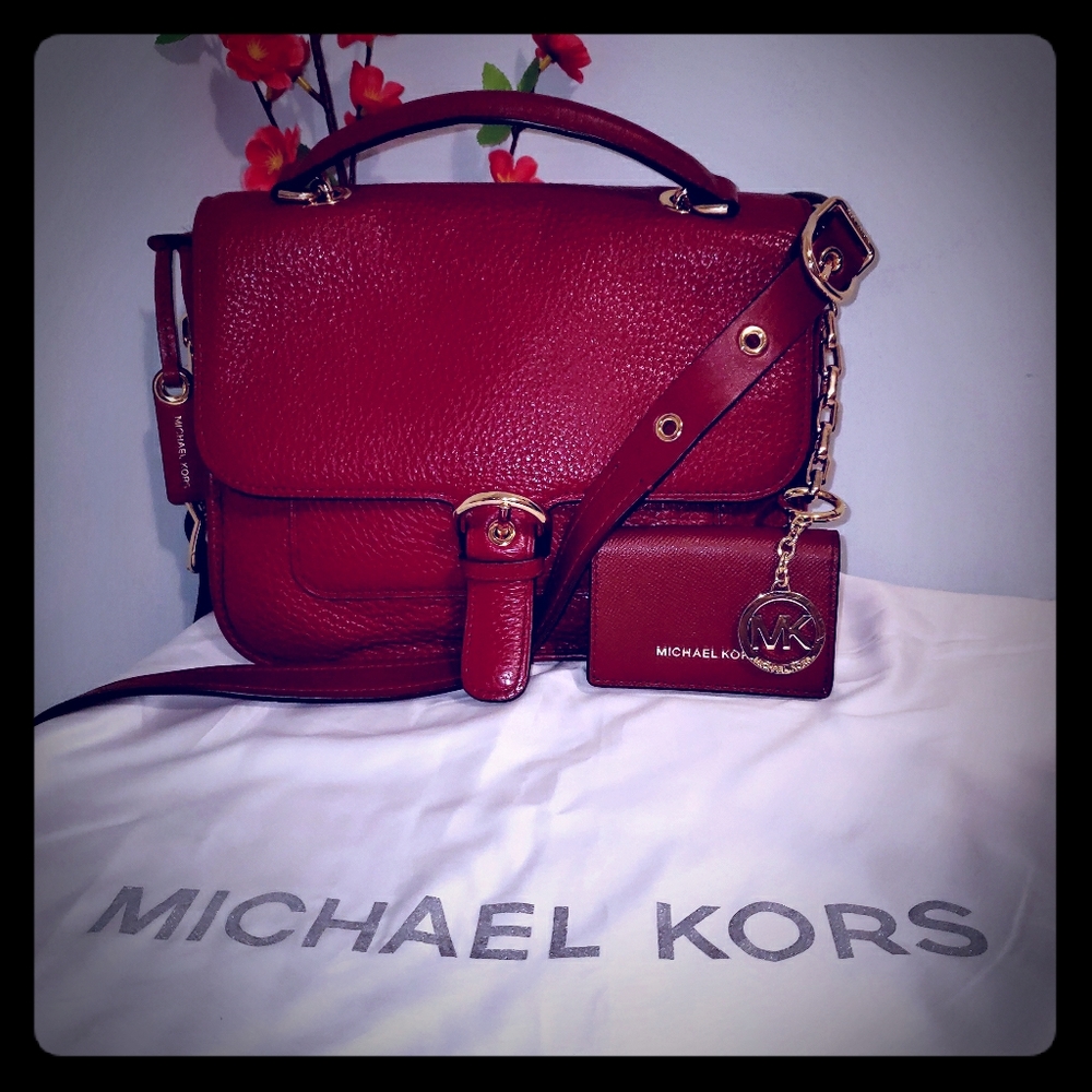 Michael Kors bag w/ matching card holder
